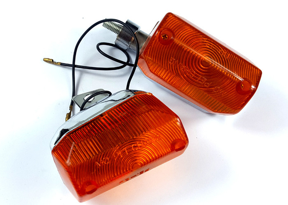 オートバイのWinkerプラスチック ランプは/軽いV50 FおよびRのオレンジ カバー白い箱を回す