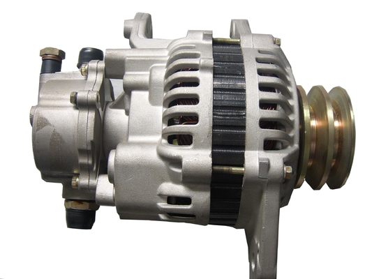 三菱エンジン6D22 A4T40386 ME037616のための28V 40Aの取り替えの交流発電機